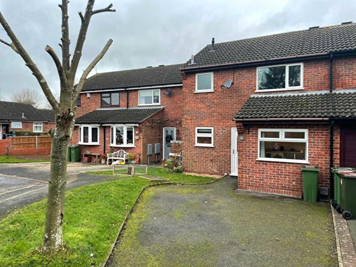 3 Bedroom Town House To Rent In Mennecy Close, Countesthorpe, Leicester, LE8