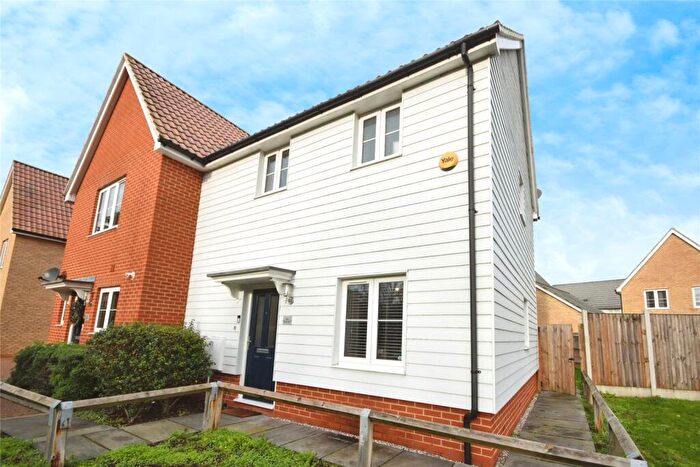 2 Bedroom End Of Terrace House For Sale In Gardiners Close, Basildon, Essex, SS14