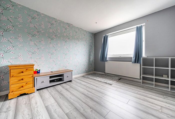 3 Bedroom Semi-Detached House For Sale In Vicarage Road, Coalpit Heath, Bristol, BS36