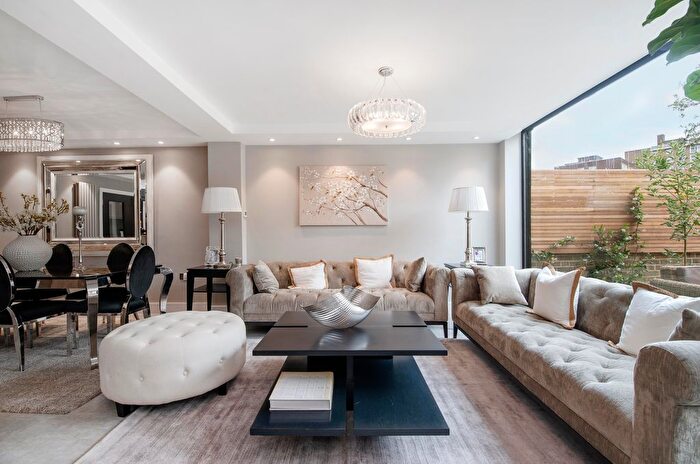 4 Bedroom Town House To Rent In Court Close, St John's Wood Park, St John's Wood, London, NW8