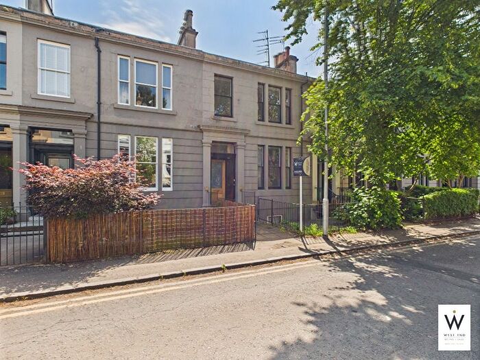 3 Bedroom Flat To Rent In Hmo Bank Street, Hillhead, Glasgow, G12