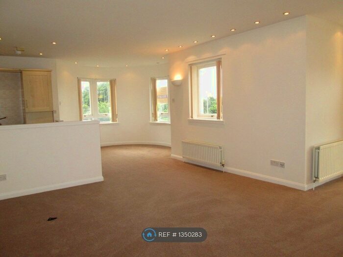 2 Bedroom Flat To Rent In Toward, Wemyss Bay, PA18