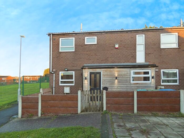 2 Bedroom Semi-Detached House To Rent In Bretby Court, Mansfield, NG18