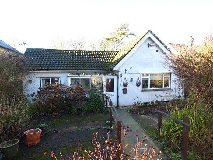 3 Bedroom Bungalow For Sale In Orpington By Pass, Badgers Mount, Sevenoaks, TN14