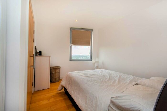 1 Bedroom Flat To Rent In Altyre Road, Central Croydon, Croydon, CR0