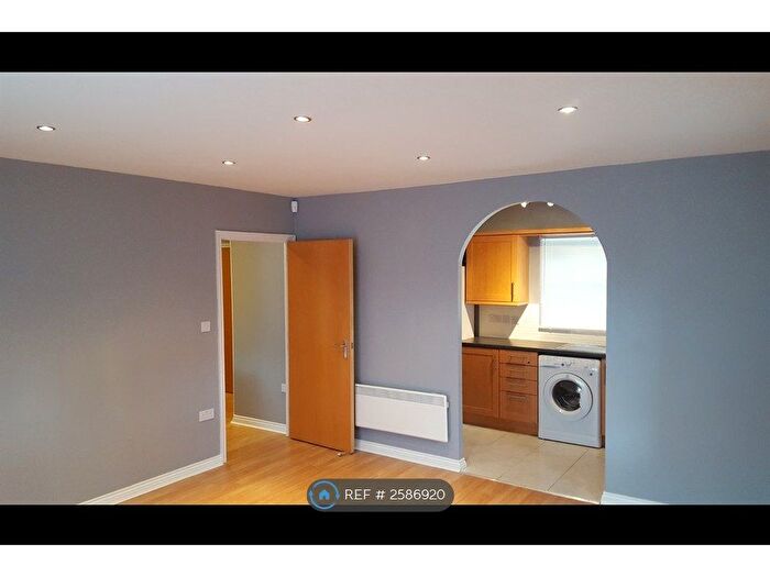 1 Bedroom Flat To Rent In Battery Road, London, SE28