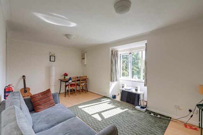 2 Bedroom Flat To Rent In Seymour Gardens, Brockley, London, SE4
