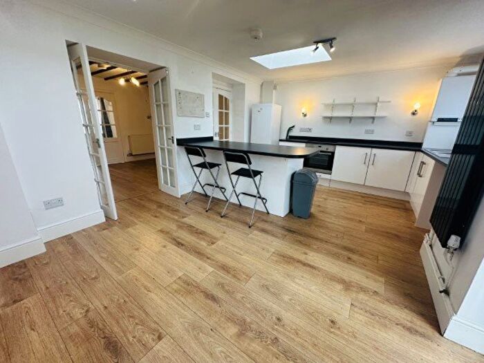 2 Bedroom Cottage To Rent In Post Office Terrace, Ponthir, NP18
