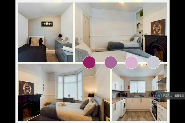 4 Bedroom Semi-Detached House To Rent In Makin Street *Short & Flexible Let*, Liverpool, L4