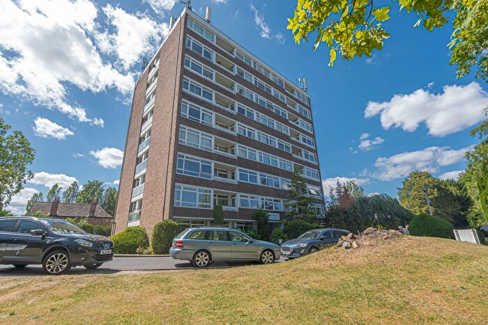 3 Bedroom Flat For Sale In Endwood Court, Handsworth Wood Road, B20