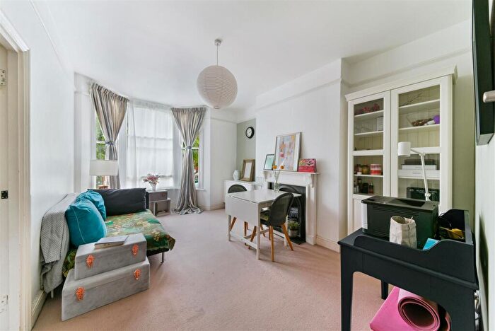 2 Bedroom Flat To Rent In Mercers Road, Tufnell Park, N19