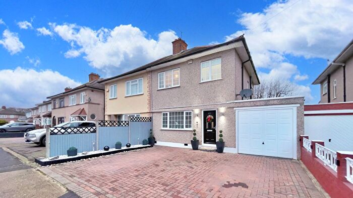 4 Bedroom Semi-Detached House To Rent In Weymouth Road, Hayes, UB4