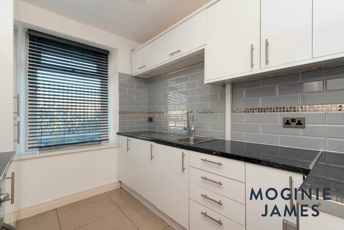 2 Bedroom End Of Terrace House To Rent In Cumnock Terrace, Splott, CF24