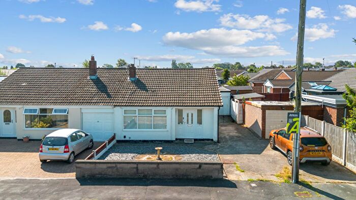 3 Bedroom Semi-Detached Bungalow For Sale In Cranham Avenue, Lowton, WA3
