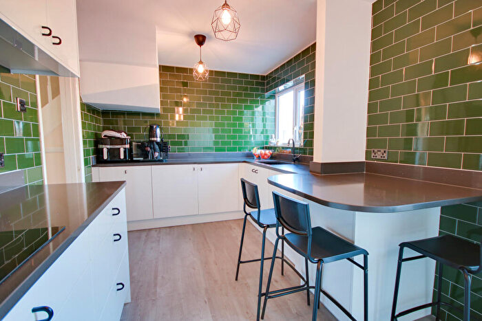 3 Bedroom Terraced House For Sale In Bitterne Village! Kitchen/breakfast Room! A Must See!, SO18