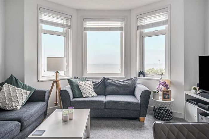 2 Bedroom Flat For Sale In Sea Road, Westgate-On-Sea, CT8