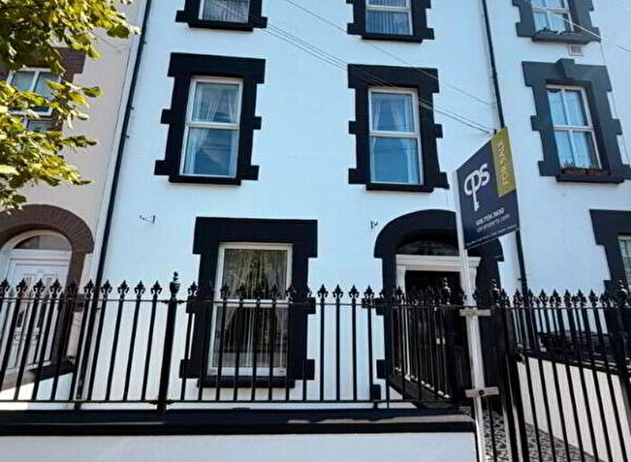 6 Bedroom TownHouse For Sale In Marlborough Street, Derry, BT48