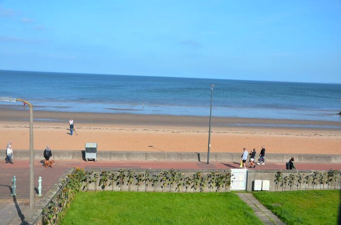 2 Bedroom Flat To Rent In Promenade, Portobello, EH15