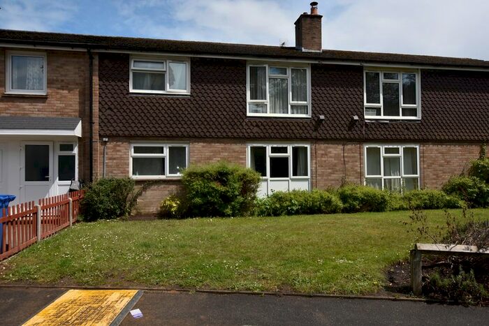 1 Bedroom Flat To Rent In Uffington Drive, Harmans Water, Bracknell, RG12
