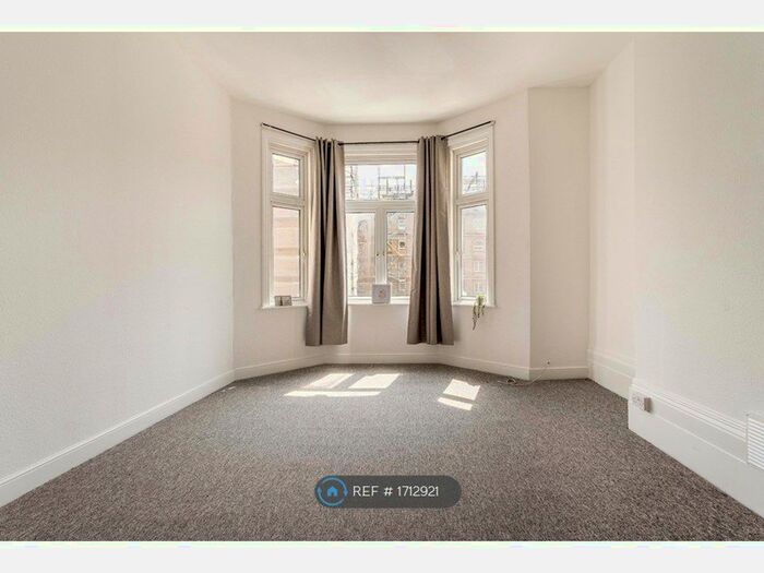 1 Bedroom Flat To Rent In Warrior Gardens, St. Leonards-On-Sea, TN37