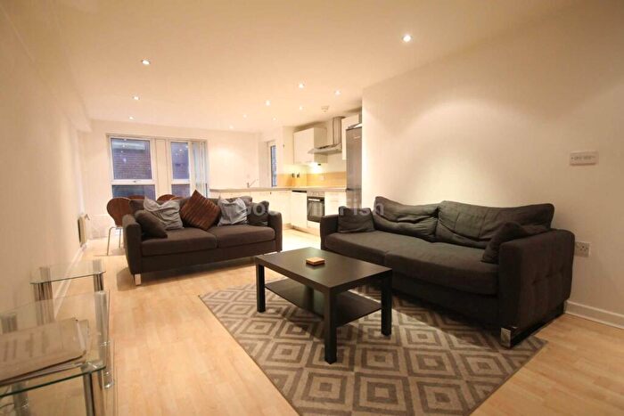 2 Bedroom Apartment To Rent In The Linx, Naples Street, Manchester, M4