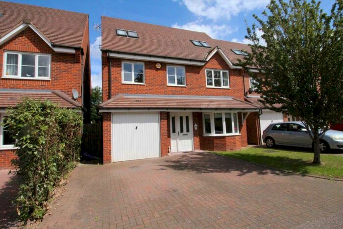 6 Bedroom Detached House To Rent In Hillmorton Road, CV22