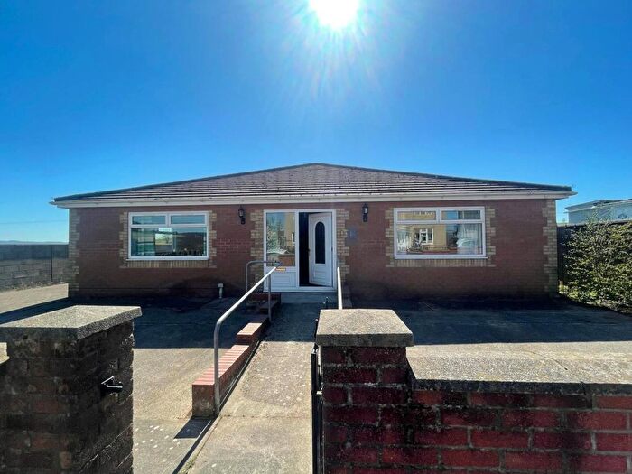 3 Bedroom Detached Bungalow For Sale In James Street, Markham, NP12