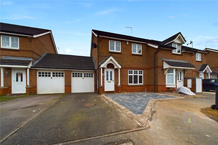3 Bedroom End Of Terrace House For Sale In Thomas Chapman Grove, Southbridge, Northampton, NN4
