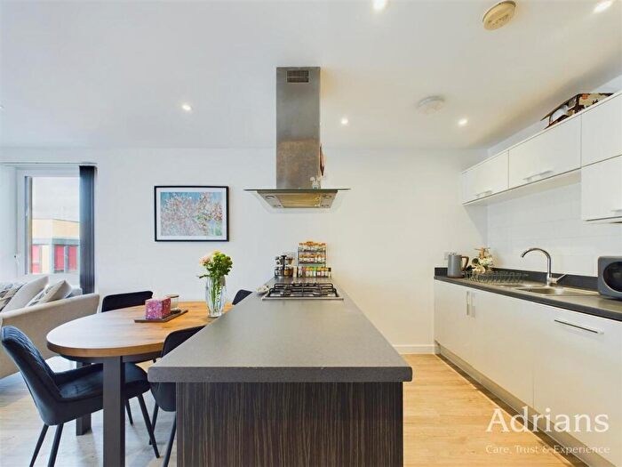 2 Bedroom Flat For Sale In Dunn Side, Chelmsford, CM1