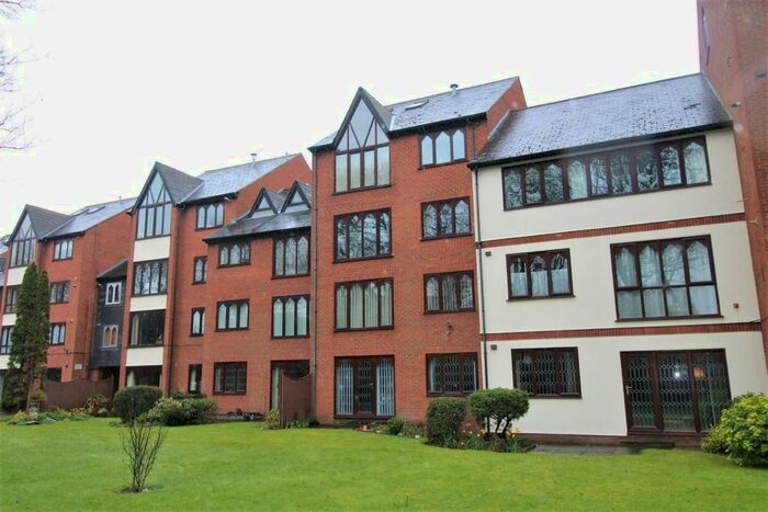 2 Bedroom Flat To Rent In Grosvenor Crescent, Grimsby, South Humberside, DN32