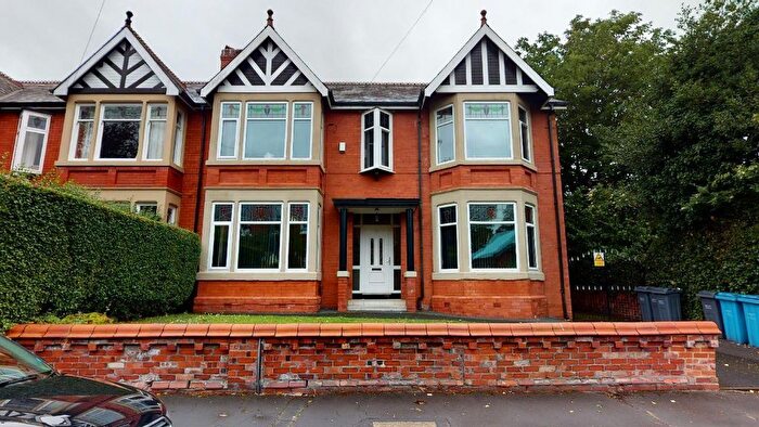 10 Bedroom Semi Detached House To Rent In Heaton Road, Withington, Manchester, M20
