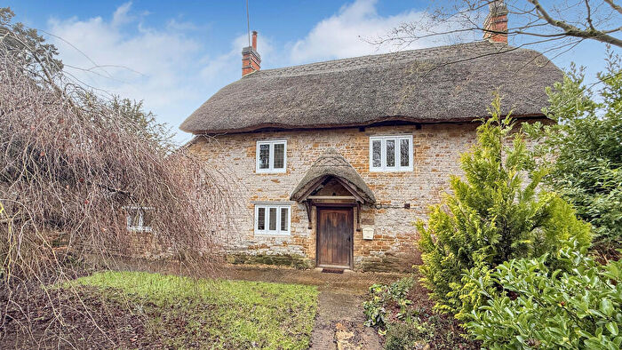 2 Bedroom Cottage To Rent In Thenford, OX17