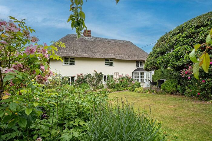 4 Bedroom Detached House For Sale In Chapel Street, North Waltham, Basingstoke, Hampshire, RG25