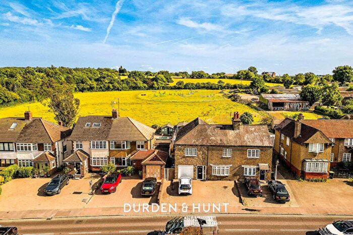 5 Bedroom Semi-Detached House For Sale In London Road, Abridge, RM4