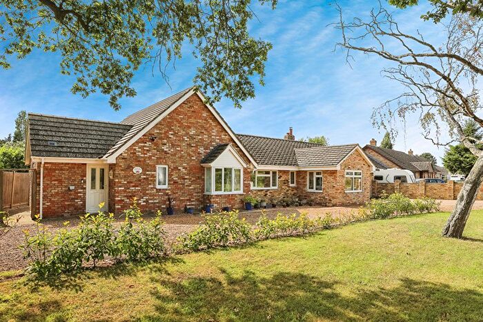 7 Bedroom Bungalow For Sale In Strawberry End, Warboys Road, Huntingdon, PE28