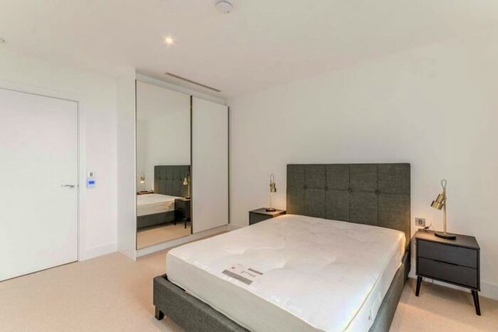 1 Bedroom Flat To Rent In Maine Tower, Canary Wharf, London, E14