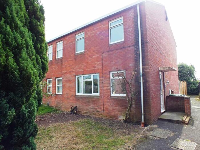 3 Bedroom End Of Terrace House To Rent In Tudor Drive, Trowbridge, BA14
