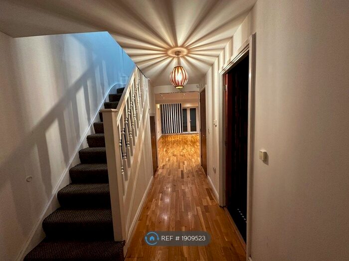 3 Bedroom Terraced House To Rent In Carmichael Close, Ruislip, HA4