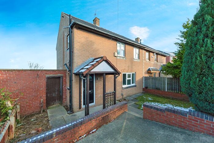 3 Bedroom Property To Rent In Lindhurst Road, Barnsley, S71