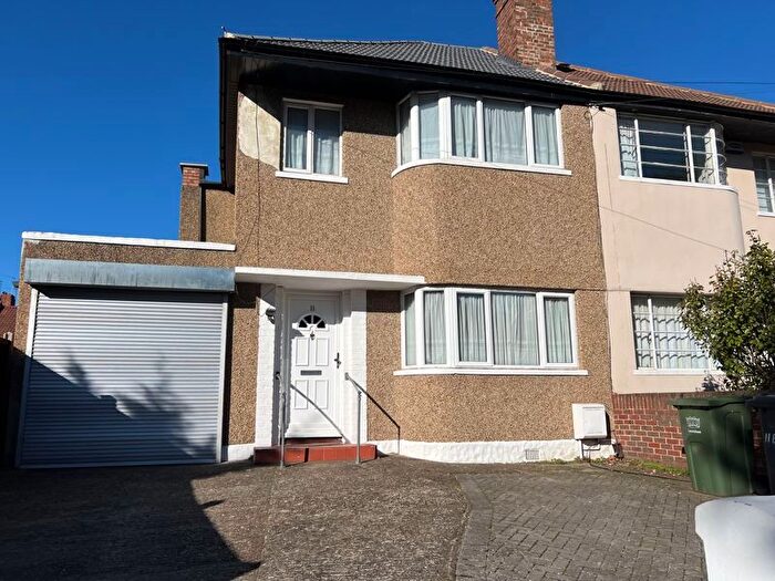 3 Bedroom Property To Rent In Beacon Road, Hither Green, London, SE13