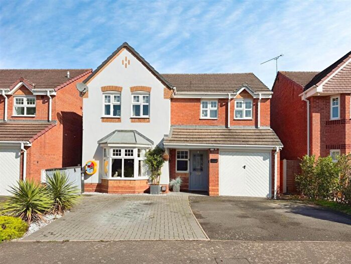 4 Bedroom Detached House For Sale In Banquo Approach, Heathcote, Warwick, CV34