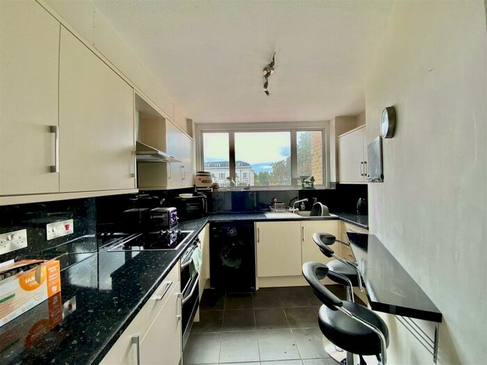 2 Bedroom Flat To Rent In Boundary Road, Worthing, BN11