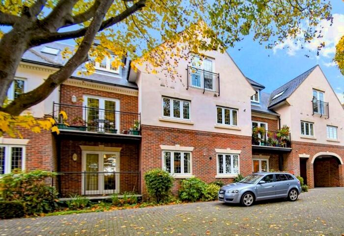 2 Bedroom Apartment To Rent In Locks Heath, Southampton, SO31