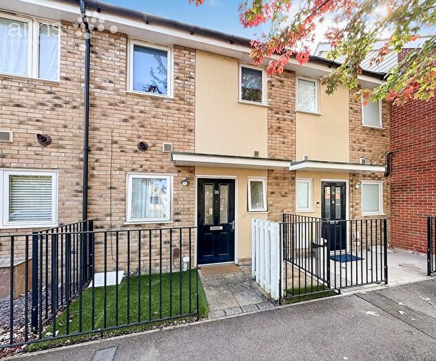 2 Bedroom Terraced House For Sale In Glenmore Place, Tilehurst, Reading, RG30