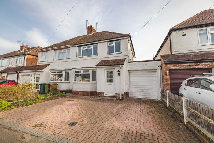 3 Bedroom Property To Rent In Beechwood Avenue, Staines, TW18