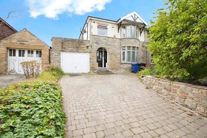 3 Bedroom Semi-Detached House For Sale In Glen View Road, Burnley, Lancashire, BB11