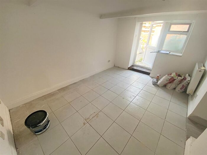 Studio To Rent In Richmond Road, Poole, BH14