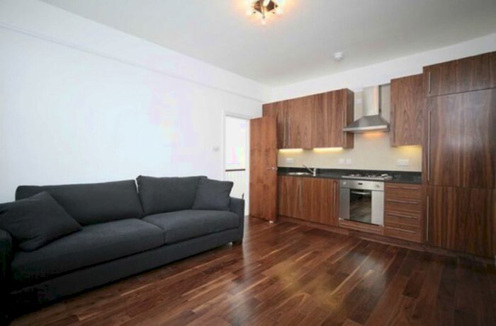 2 Bedroom Flat To Rent In Lisgar Terrace, London, W14
