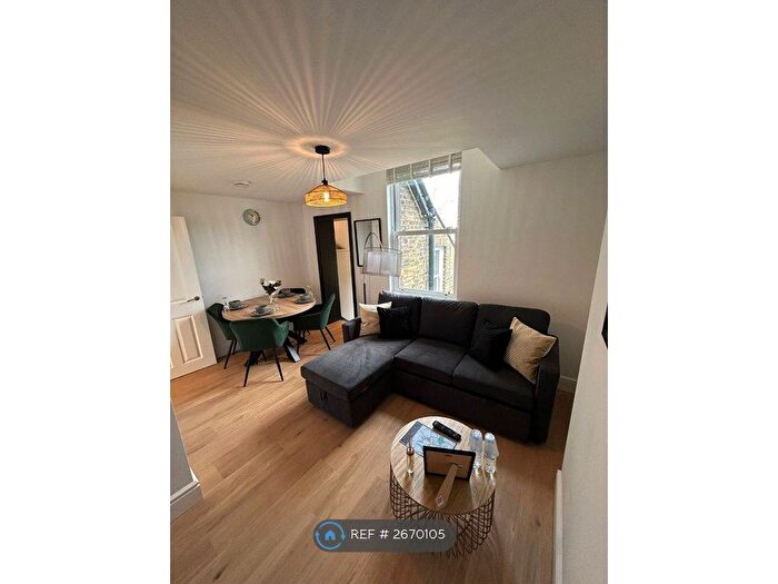 2 Bedroom Flat To Rent In Mill Road, Cambridge, CB1