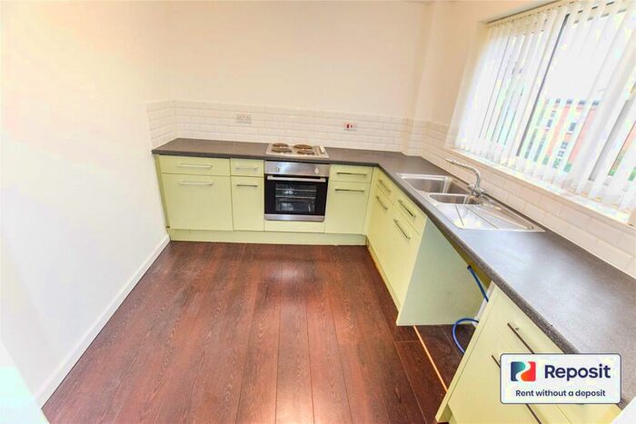 2 Bedroom Flat To Rent In Hillcrest, Park Road, Salford, M6
